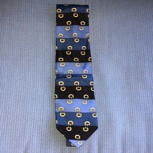 VINTAGE paolo Gucci horsebit scarf